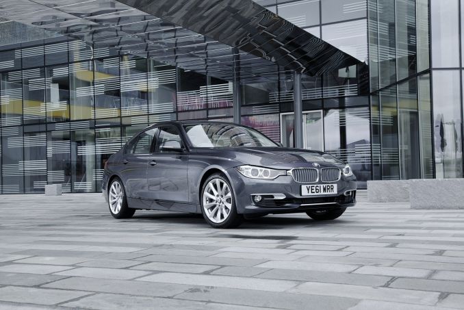 Bmw 3 series business media v professional media #4